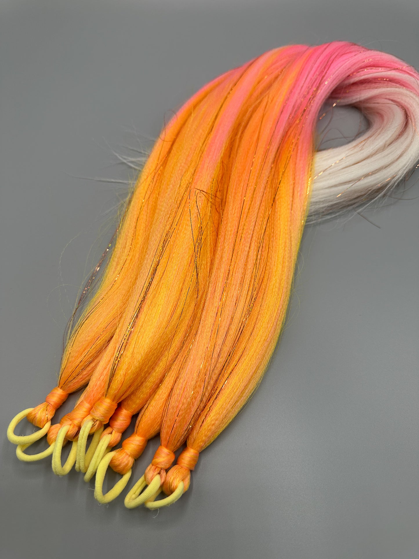 Pikkuponnari, Apricot Loose